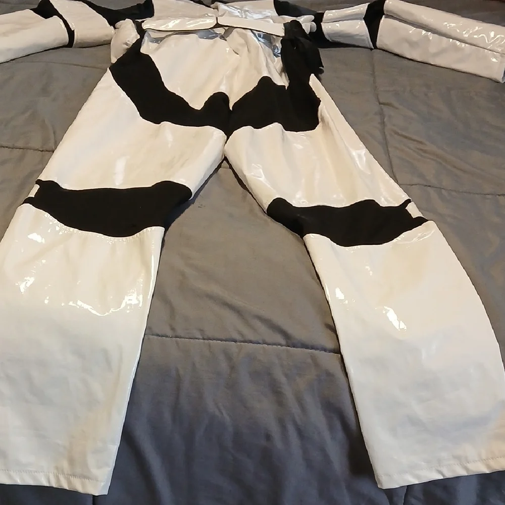 Disney Black and White Apparel - Picture 11 of 11